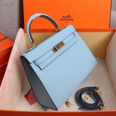 HANDBAGS 