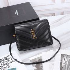 HANDBAGS 
